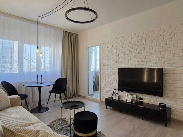 Chisinau - Diham - Miramar